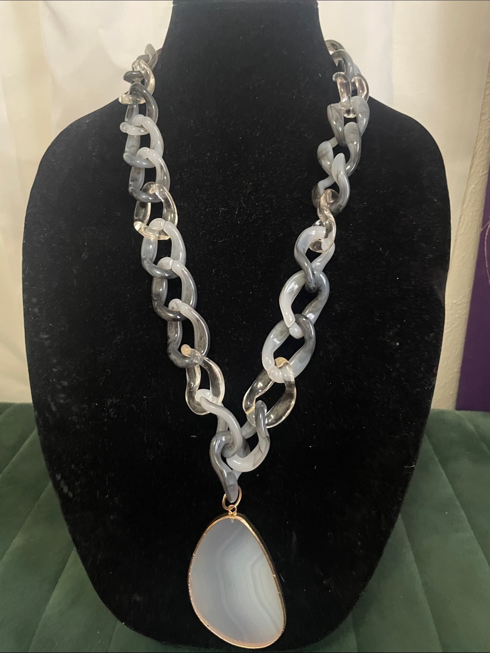 Fashion Grey Pendant Link Necklace - Unbranded